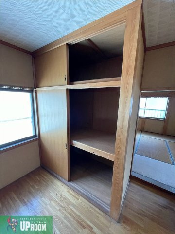 小牧市東田中貸家の収納