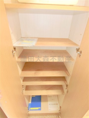 ヴェルステージ大森西の設備|玄関収納　シューズボックス