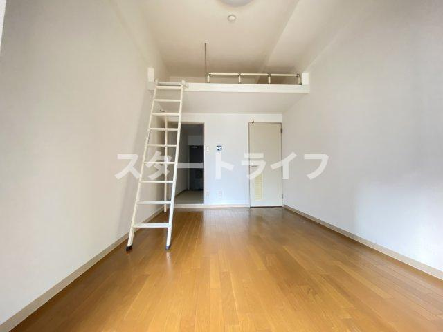 大阪市淀川区西中島６丁目の賃貸マンションの収納