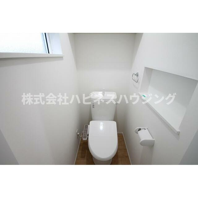 流山市駒木借家Ａ棟(ナガレヤマシコマギシャクヤエートウ)のトイレ