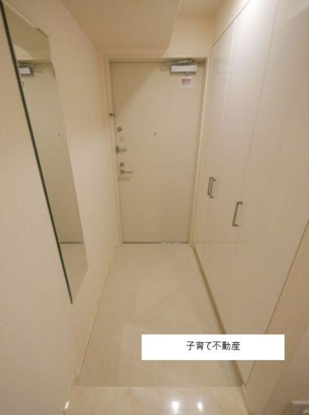 パークアクシス日本橋本町の玄関
