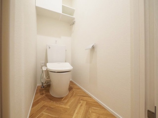 【トイレ】 | エスポアレジデンス | 落ち着いた色調のトイレです