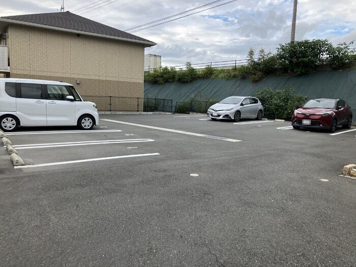アースガーデンSOJAⅡの駐車場