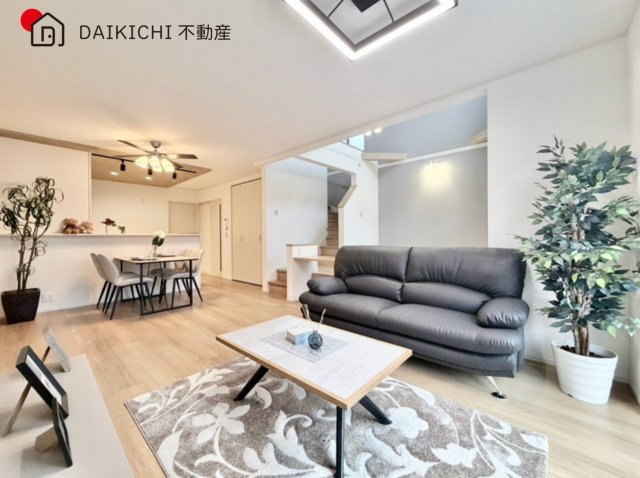 【居間・リビング】 | 川越市霞ケ関東5丁目　新築戸建　全2棟　1号棟