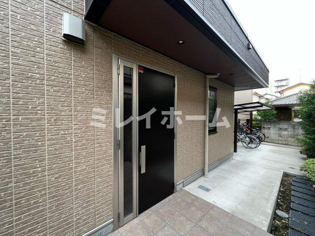 クレスト蒲田のエントランス