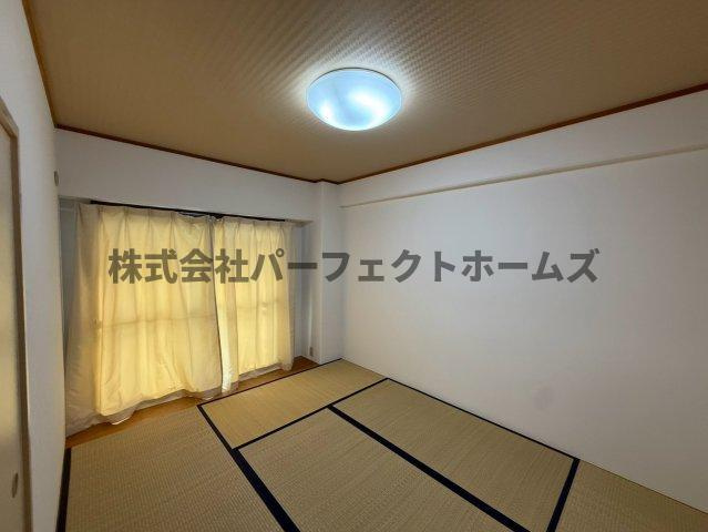 寝屋川東ファミリータウン東二番館の和室|和室、ちょっとしたくつろぎスペースにいかがでしょうか