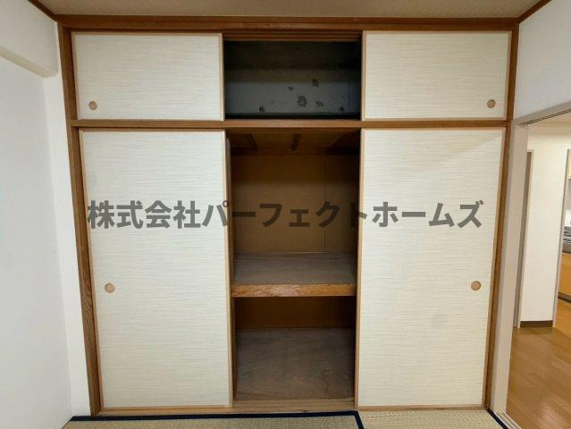 寝屋川東ファミリータウン東二番館の収納|たっぷりとした収納スペースです