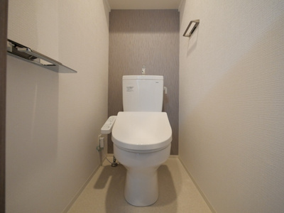 【トイレ】 | エスリード大阪セレスティア | 落ち着いた色調のトイレです