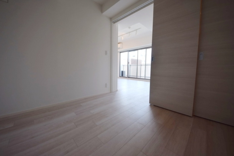 ＯＮＥ　ＲＯＯＦ　ＦＬＡＴ　ＴＳＵＫＩＳＨＩＭＡの居間・リビング