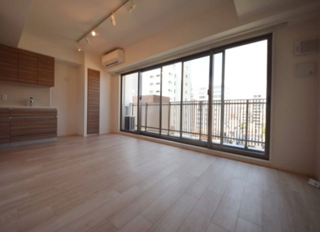 ＯＮＥ　ＲＯＯＦ　ＦＬＡＴ　ＴＳＵＫＩＳＨＩＭＡの居間・リビング