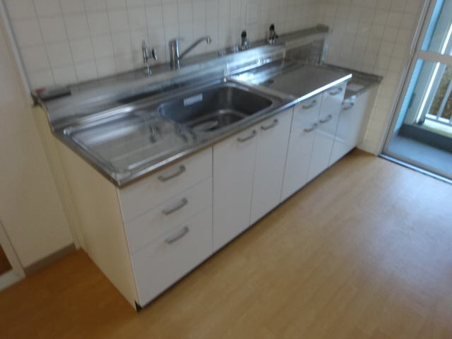 西新在家マンションのキッチン