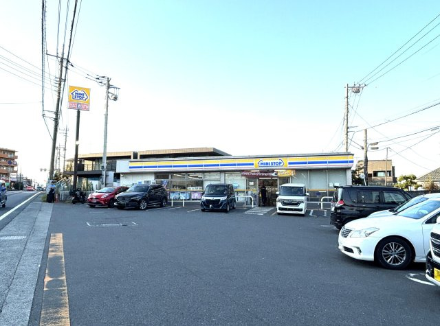 厚木市妻田西３丁目　土地の周辺|コンビニ