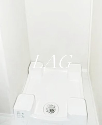 【設備】 | メゾンドアーク南大井 | 室内洗濯機置場です。