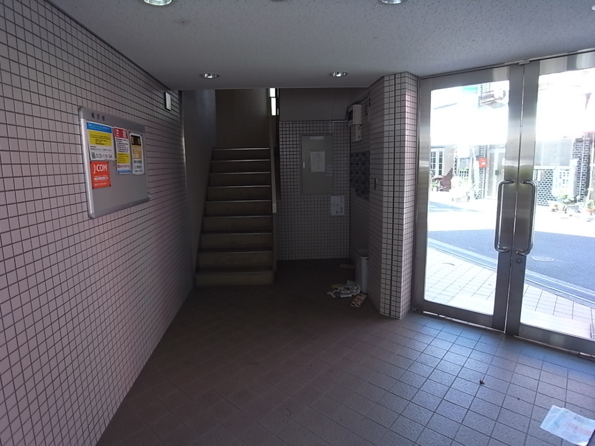 アーバンコート香里園のロビー