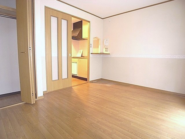 アーバンコート香里園の洋室