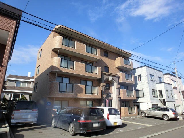 札幌市西区宮の沢一条２丁目のアパート