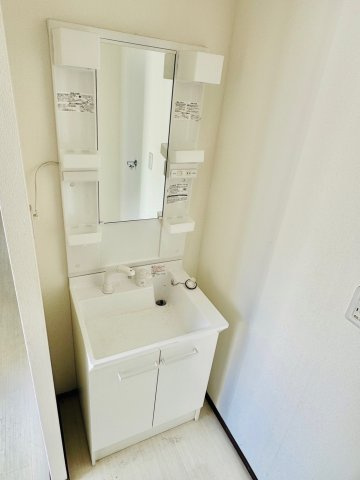 カナロア野里駅前の独立洗面台