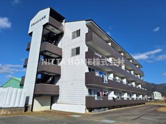 丹波市柏原町挙田の賃貸マンションのエントランス