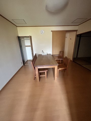 【居間・リビング】 | 富田駅前店舗付住宅