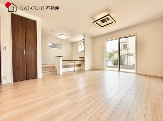 【居間・リビング】 | 川越市霞ケ関東5丁目　新築戸建　全2棟　2号棟