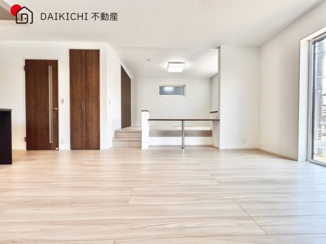 【居間・リビング】 | 川越市霞ケ関東5丁目　新築戸建　全2棟　2号棟