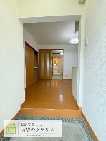 樫原釘貫リフォーム貸家（北側）の玄関