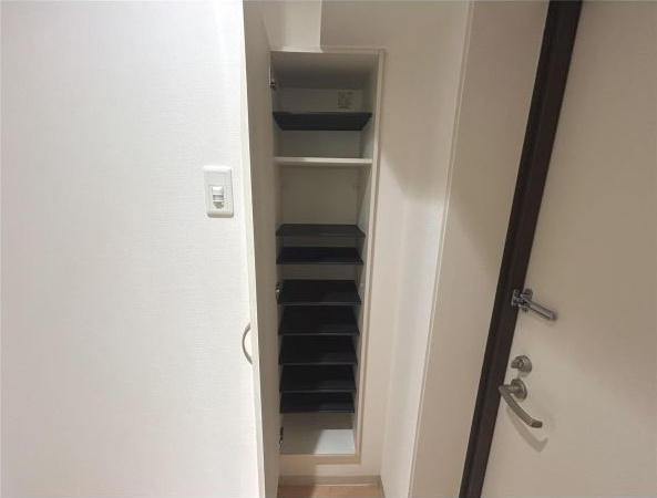 シェルグランデ泉中央の玄関