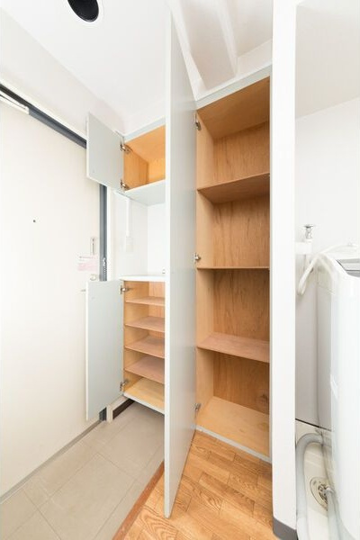 ネオシティ瀬田の玄関