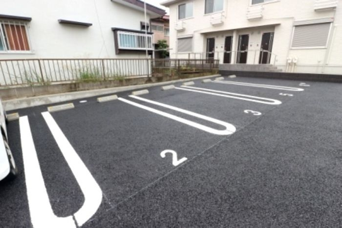 フェリス酒井根　Ⅰの駐車場