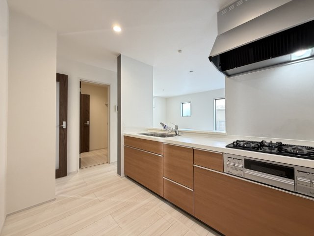 宜野湾市嘉数 （全6棟）5号棟のキッチン|5号棟　使いやすいシステムキッチン♪
