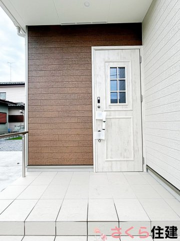 宇都宮市竹林町163番　A号棟の玄関