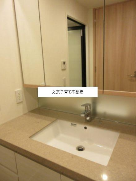 オーパスレジデンス銀座イーストの洗面所