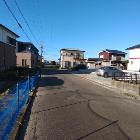 【前面道路含む現地写真】