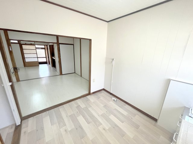 【居間・リビング】 | 西板持町8丁目戸建