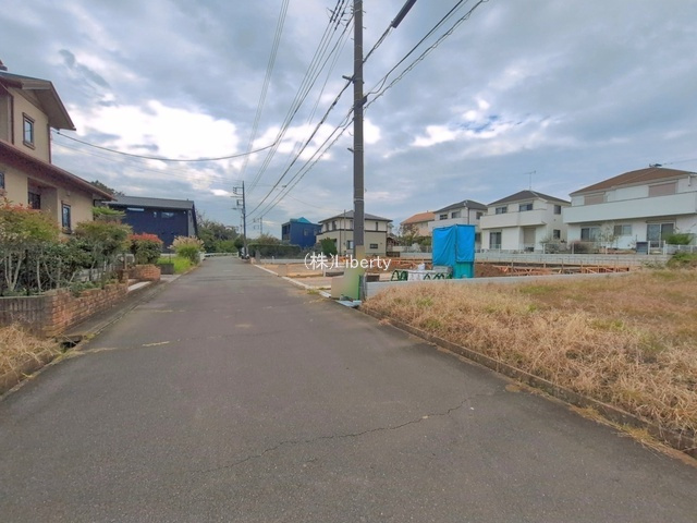 つくば市鹿島台　新築戸建　C号棟の前面道路含む現地写真