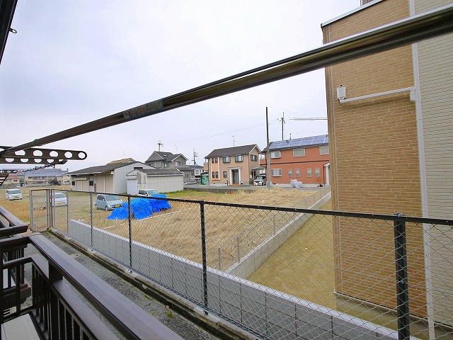 ソレイユ（田部町）のバルコニー|外からの目が気にならないバルコニーで洗濯物が干せます