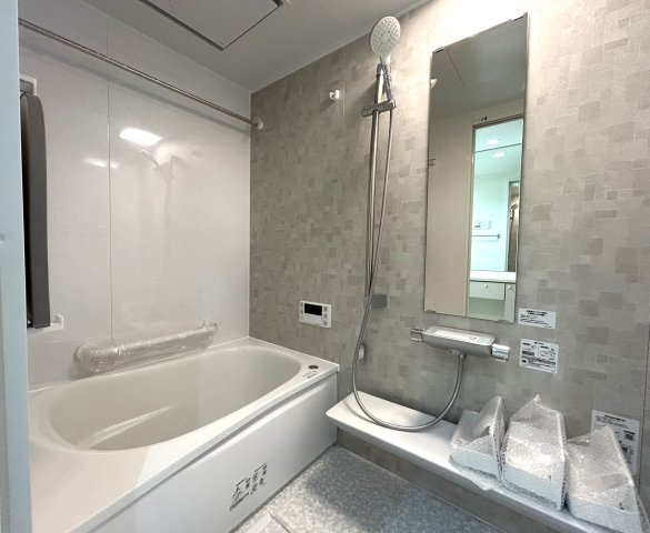 小学校や保育園が近く、住環境重視の方におすすめ☆ペットと暮らす新生活をここ永田台で！！な『リフォーム／横浜永田台パークホームズ』の浴室|ゆったり過ごせるお風呂です