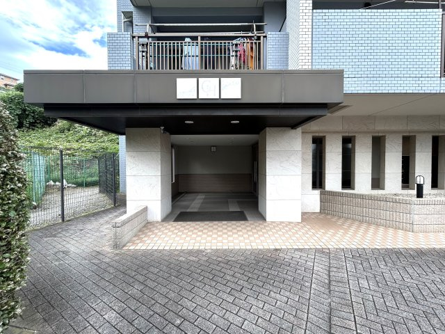 小学校や保育園が近く、住環境重視の方におすすめ☆ペットと暮らす新生活をここ永田台で！！な『リフォーム／横浜永田台パークホームズ』