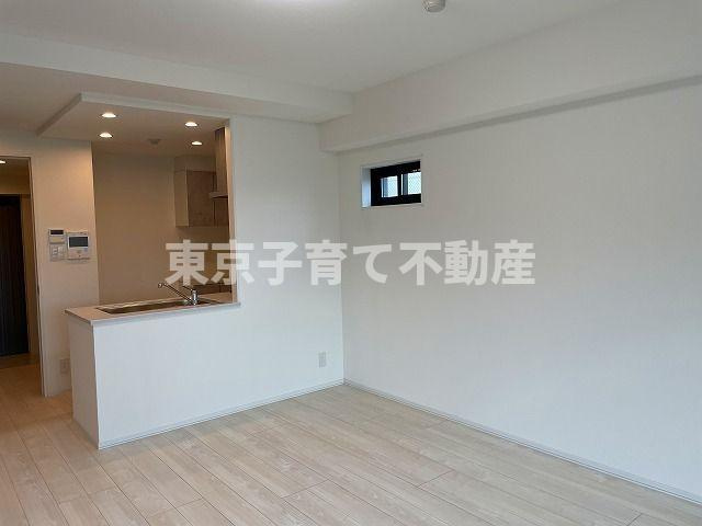 THE　PLACE　KOMAGOMEの居間・リビング