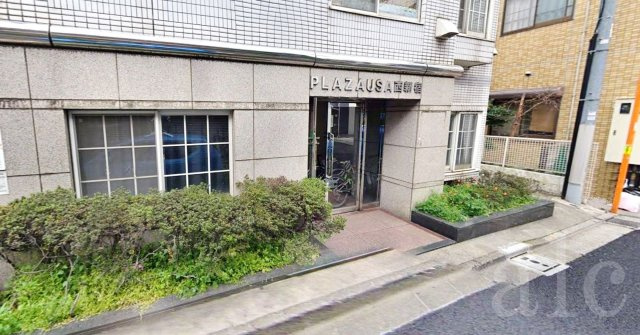 新宿区北新宿２丁目の賃貸マンションのエントランス|オシャレなエントランス