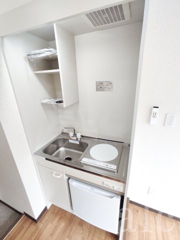 新宿区北新宿２丁目の賃貸マンションのキッチン|IHキッチン