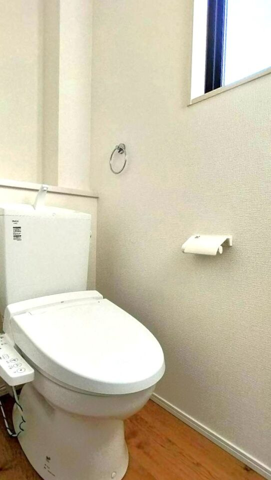 宇土市高柳町２期18号棟のトイレ|2か所にトイレがあり、来客時での使い分けも可能です