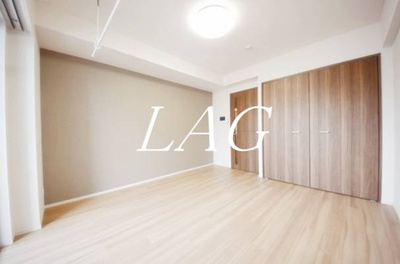 【居間・リビング】 | レオーネ南千住 | 洋室のお部屋です。