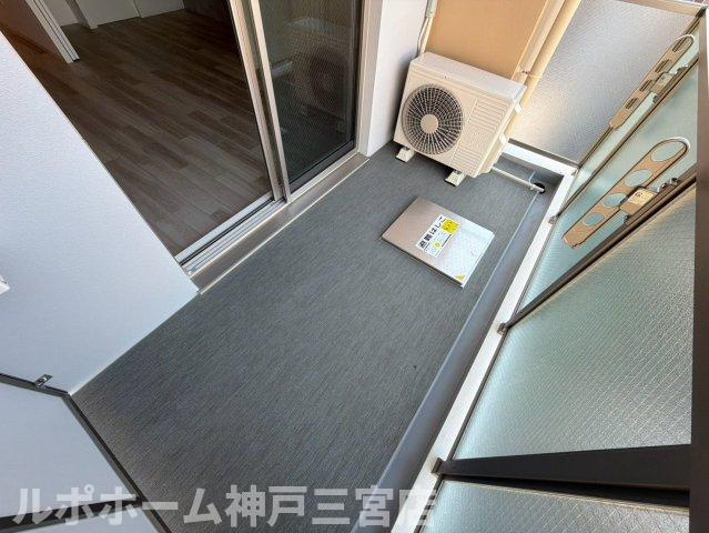 セレニテ西元町アリエのバルコニー