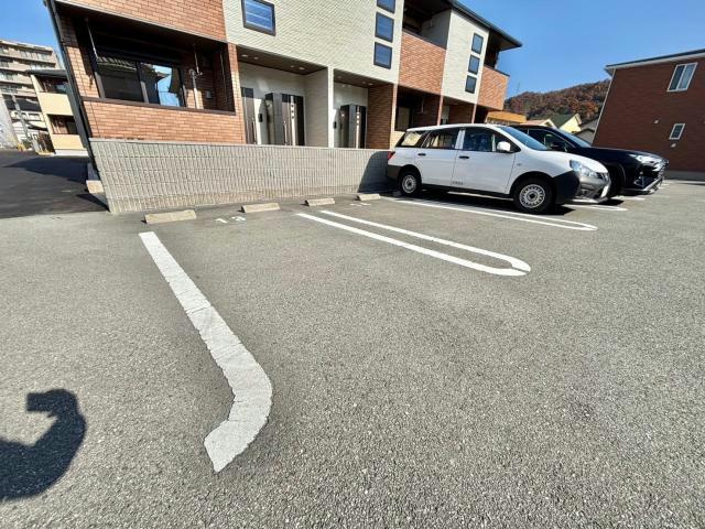 フレンドリー　Ｂの駐車場
