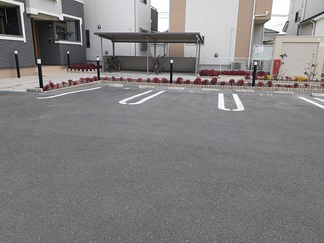 ラフィーネ和なごみの駐車場