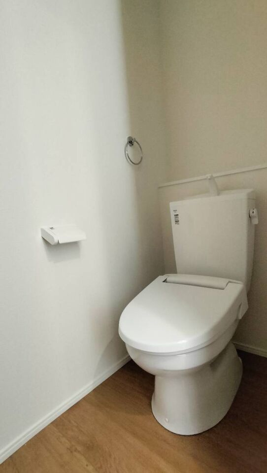 宇土市高柳町２期4号棟のトイレ|2階にもトイレがあり、朝の混雑の解消にも役立ちます