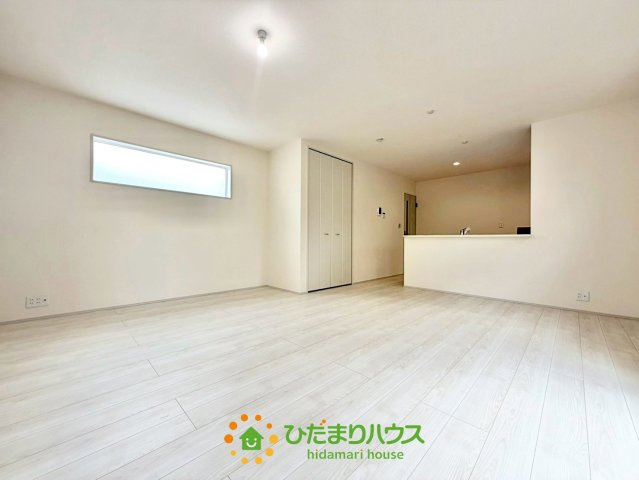 蓮田市緑町　新築一戸建て　リーブルガーデンの居間・リビング