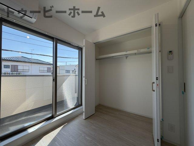 ジーメゾン狭山富士見レーヴの洋室|明るい洋室です