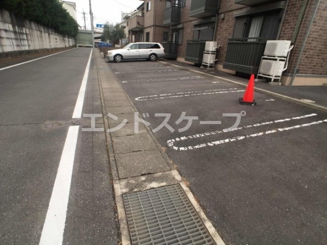 マリナ グランデ　Ａの駐車場|高崎、前橋、伊勢崎エリアのお部屋探しはエンドスケープまで！お客様の理想お聞かせ下さい♪